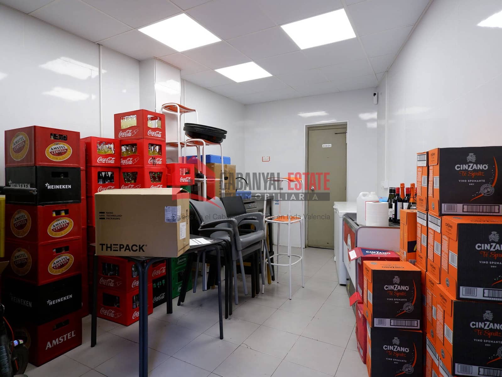 Komercyjne do wynajęcia w Miasto Walencja - 1 800 € (Ref: 9866213)