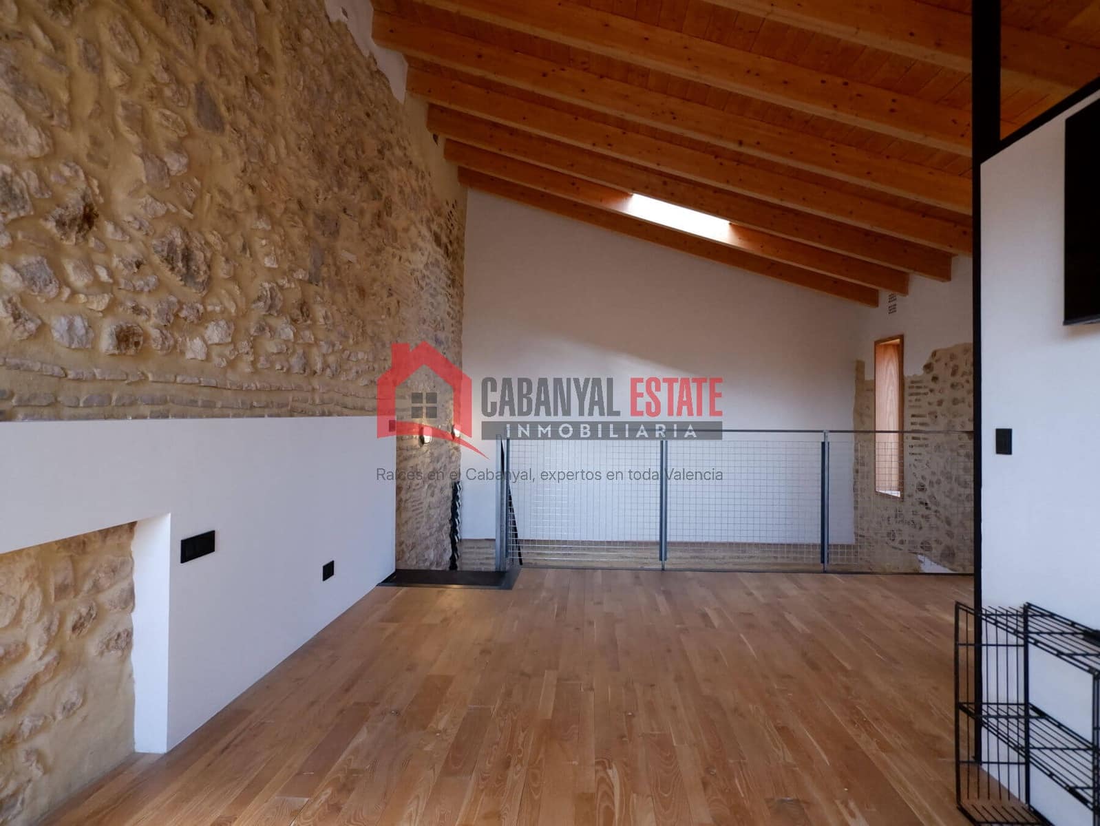 1 bedroom Townhouse for sale in Valencia city - € 230,000 (Ref: 9883864)