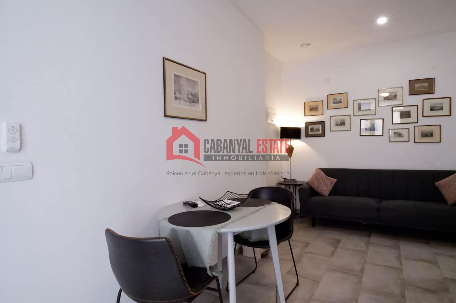 2 slaapkamer Appartement te koop in Valencia stad - € 139.000 (Ref: 9912621)