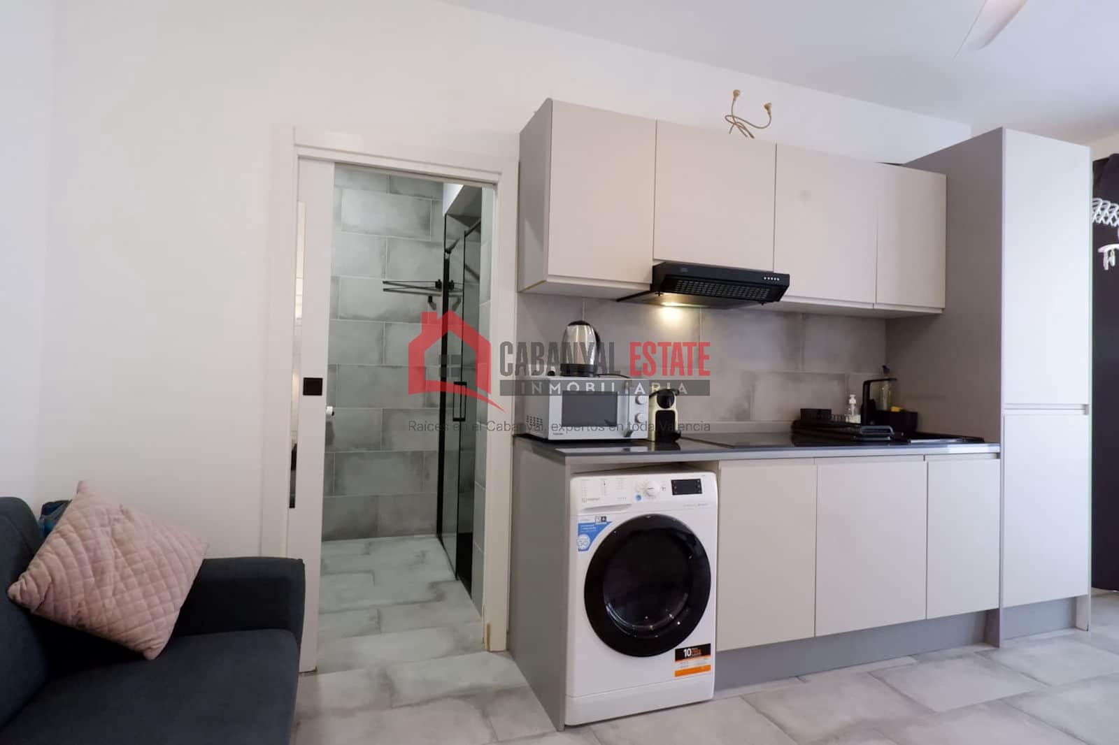 2 slaapkamer Appartement te koop in Valencia stad - € 139.000 (Ref: 9912621)