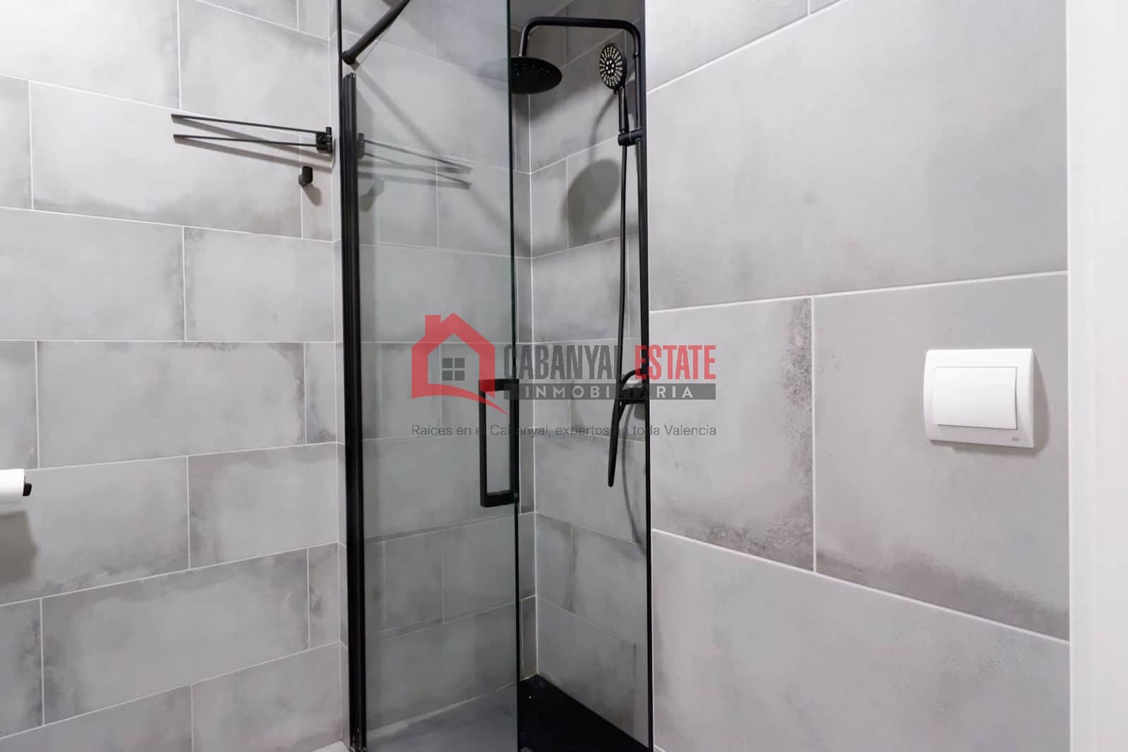 2 slaapkamer Appartement te koop in Valencia stad - € 139.000 (Ref: 9912621)