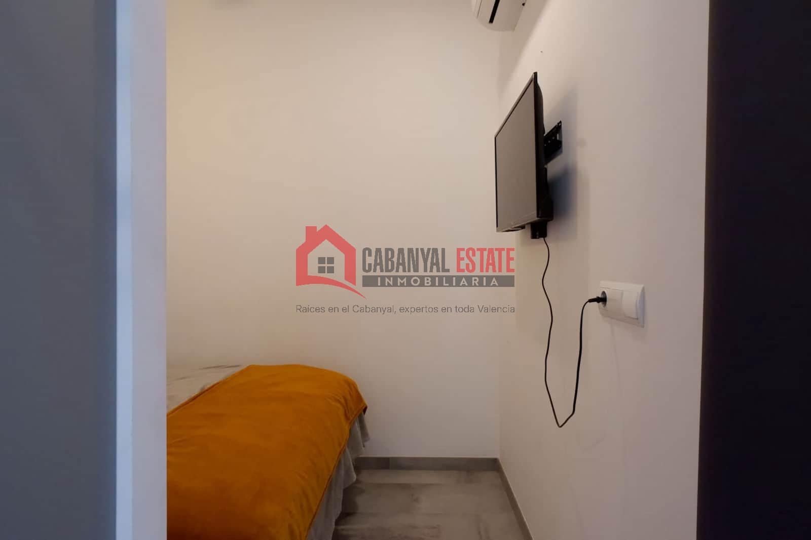 2 slaapkamer Appartement te koop in Valencia stad - € 139.000 (Ref: 9912621)