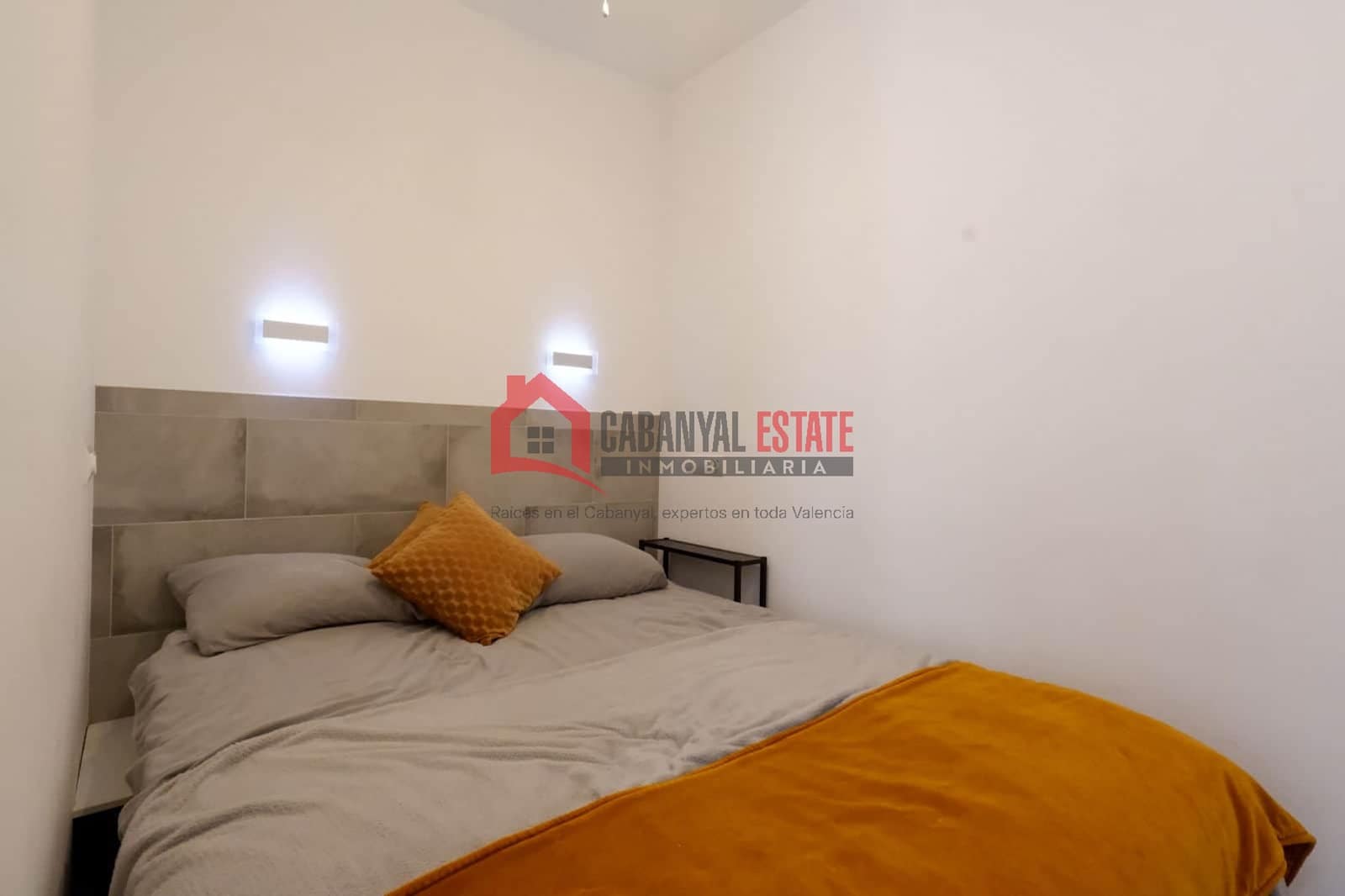 2 slaapkamer Appartement te koop in Valencia stad - € 139.000 (Ref: 9912621)