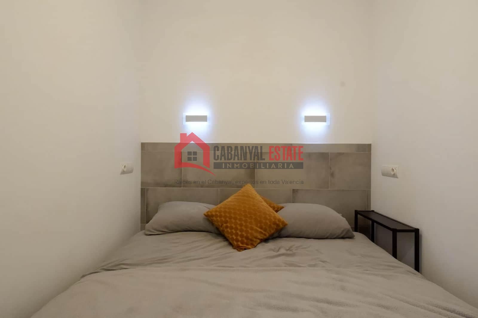 2 slaapkamer Appartement te koop in Valencia stad - € 139.000 (Ref: 9912621)