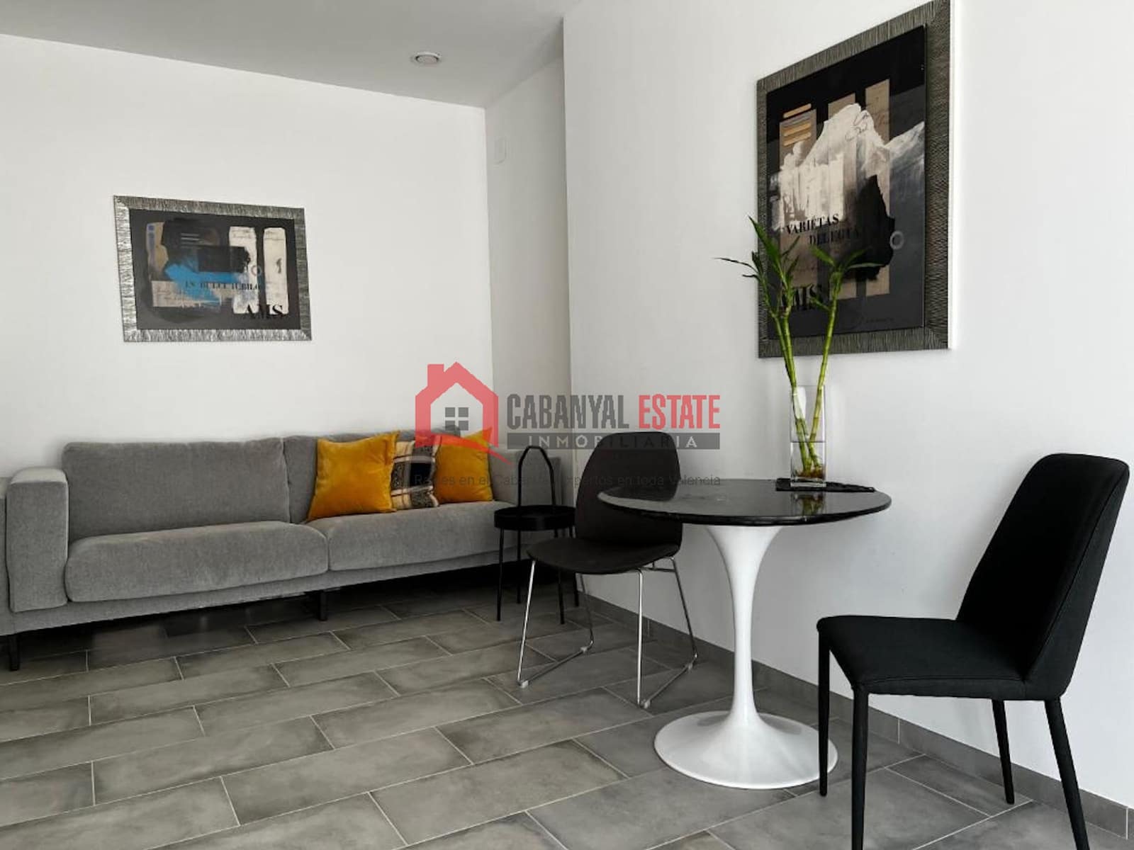 2 slaapkamer Appartement te koop in Valencia stad - € 139.000 (Ref: 9912621)