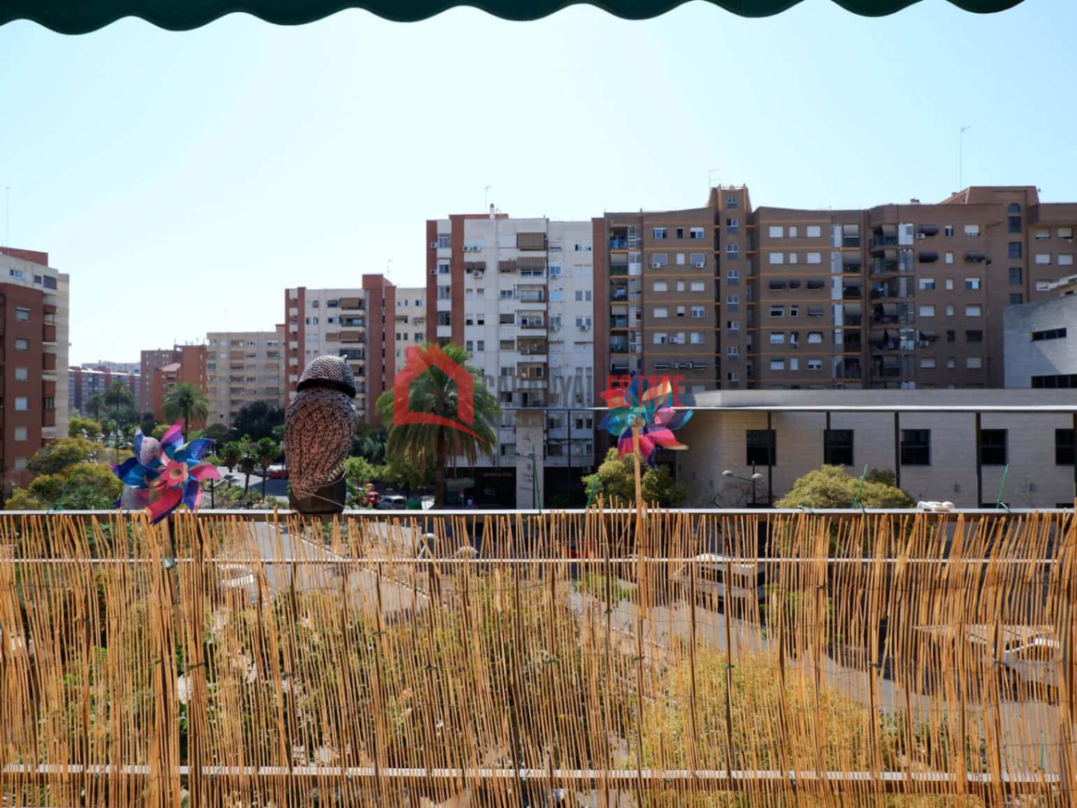 3 bedroom Apartment for rent in Valencia city - € 1,300 (Ref: 9945293)