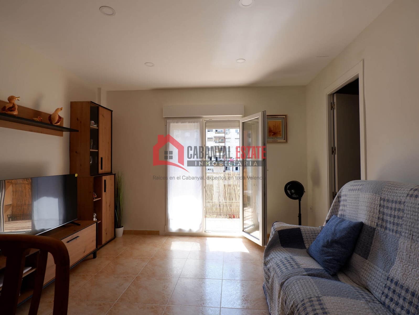 3 bedroom Apartment for rent in Valencia city - € 1,300 (Ref: 9945293)