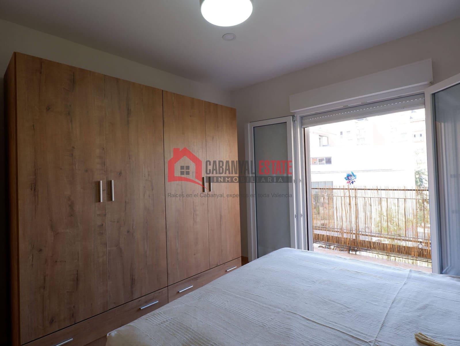 3 bedroom Apartment for rent in Valencia city - € 1,300 (Ref: 9945293)