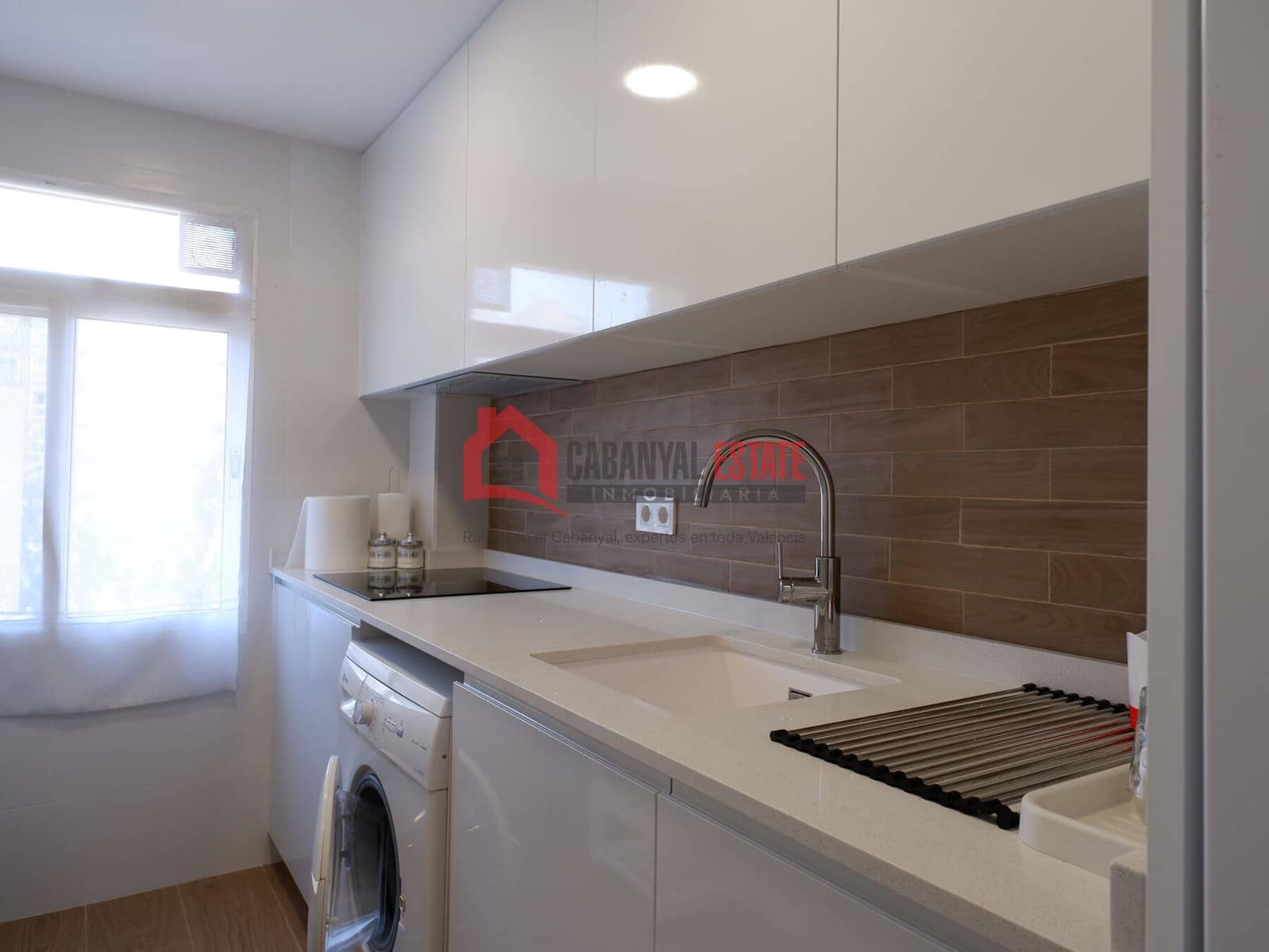 3 bedroom Apartment for rent in Valencia city - € 1,300 (Ref: 9945293)