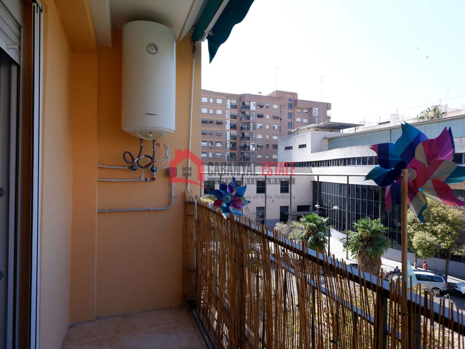 3 bedroom Apartment for rent in Valencia city - € 1,300 (Ref: 9945293)