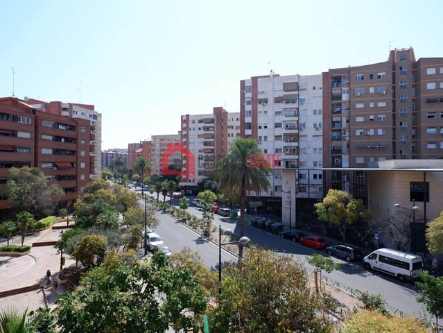 3 bedroom Apartment for rent in Algiros, Valencia city - € 1,300 (Ref: 9945293)