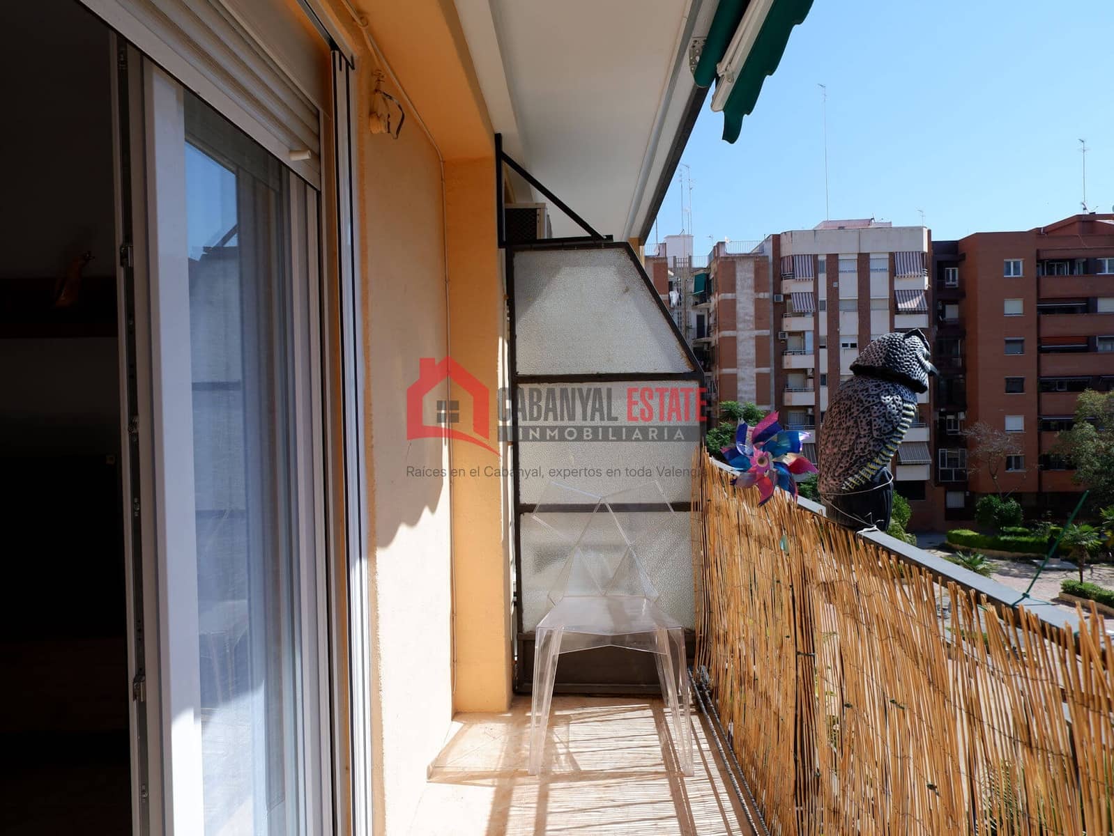 3 bedroom Apartment for rent in Valencia city - € 1,300 (Ref: 9945293)
