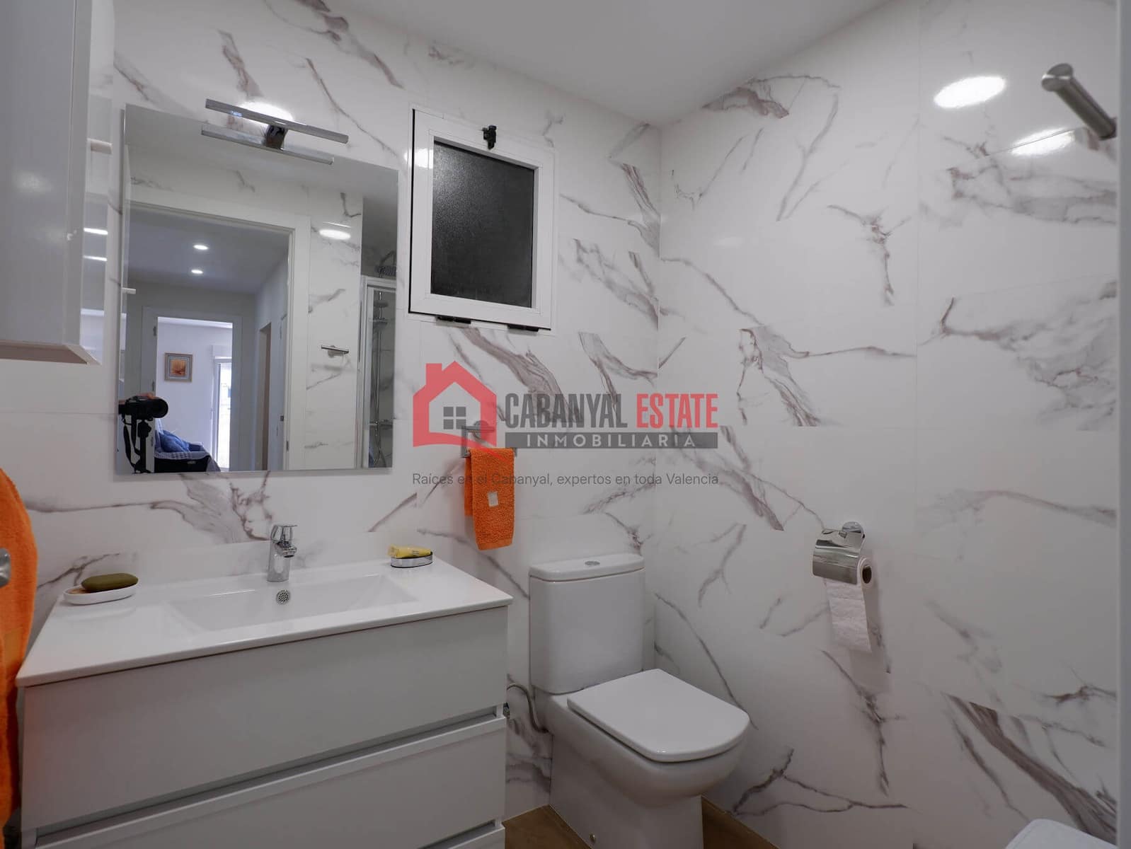 3 bedroom Apartment for rent in Valencia city - € 1,300 (Ref: 9945293)