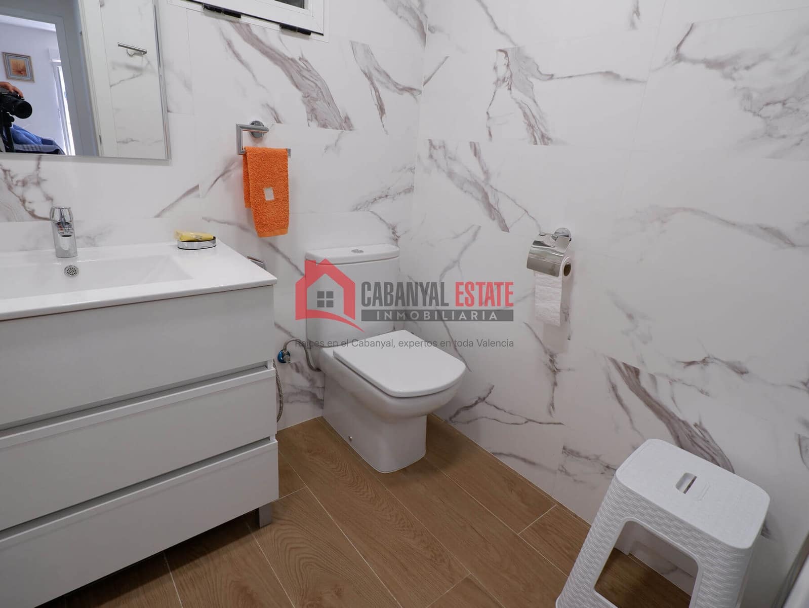 3 bedroom Apartment for rent in Valencia city - € 1,300 (Ref: 9945293)