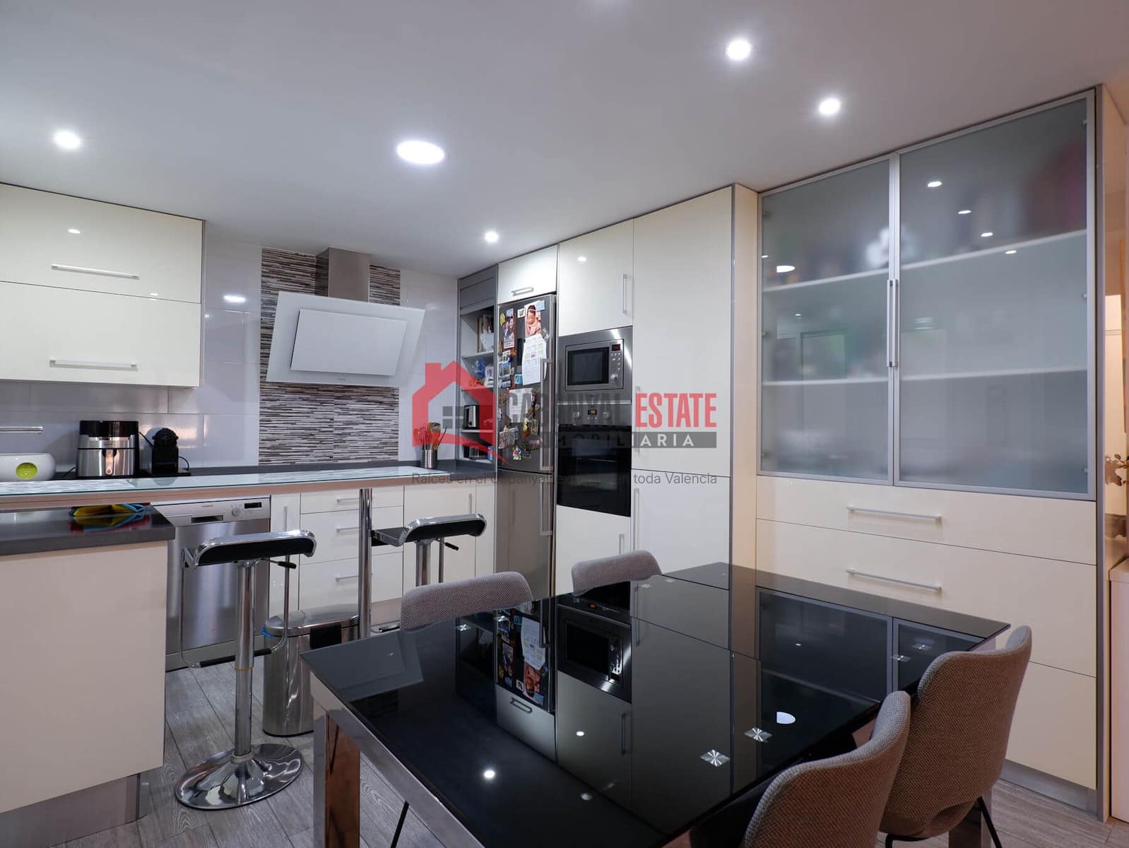 Apartamento de 2 habitaciones en València ciudad en venta - 329.000 € (Ref: 9985354)