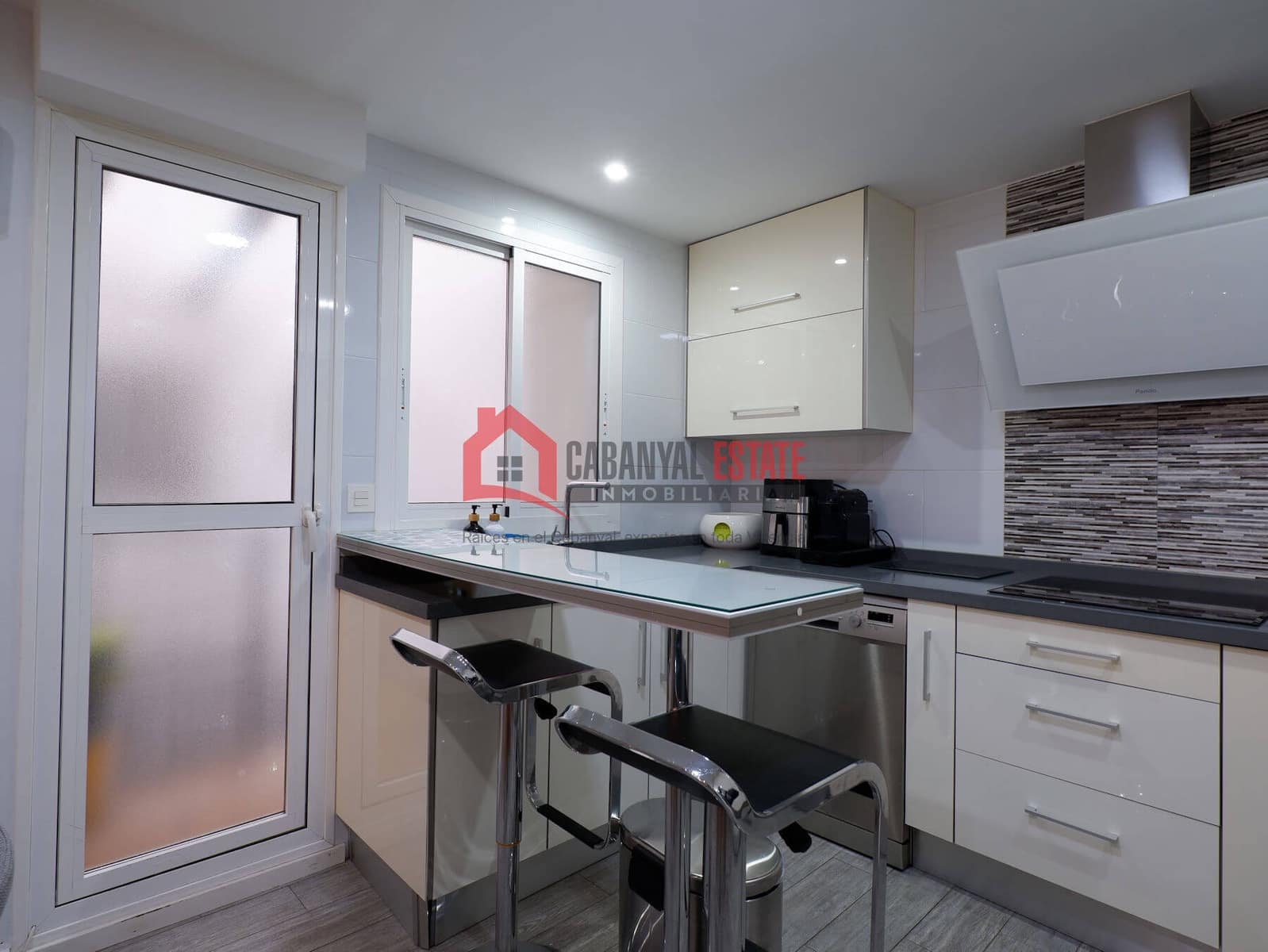 Apartamento de 2 habitaciones en València ciudad en venta - 329.000 € (Ref: 9985354)