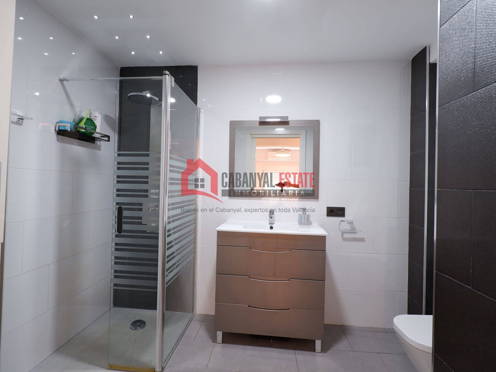 Apartamento de 2 habitaciones en València ciudad en venta - 329.000 € (Ref: 9985354)
