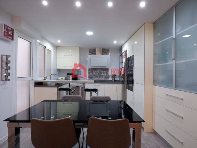 2 soverom Leilighet til salgs i Cabanyal-Canyamelar, Valencia by - € 329 000 (Ref: 9985354)