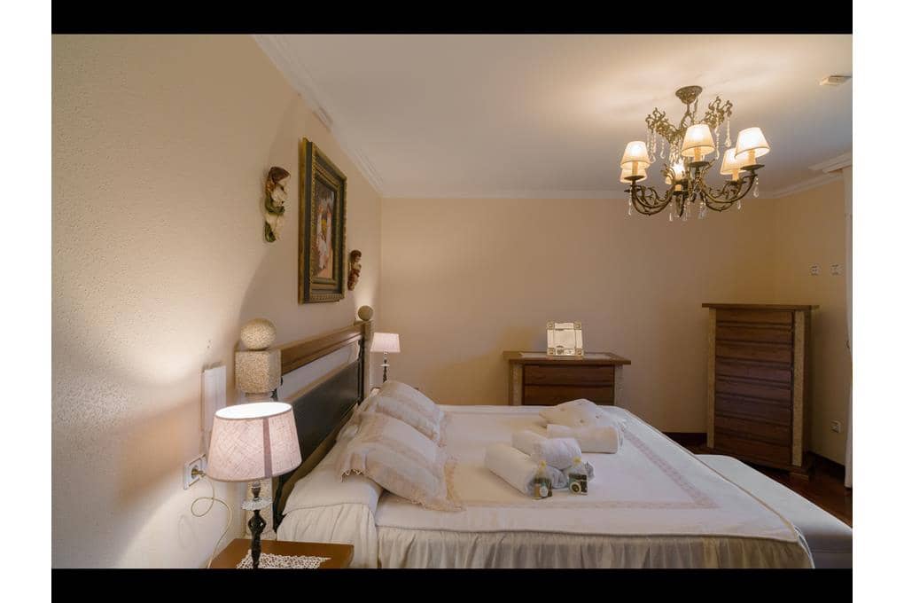 7 Zimmer Villa zu verkaufen in Dumbria mit Garage - 650.000 € (Ref: 10060912)