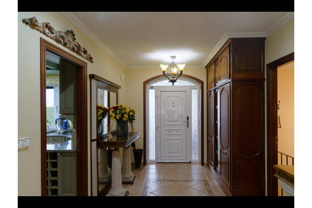 7 Zimmer Villa zu verkaufen in Dumbria mit Garage - 650.000 € (Ref: 10060912)