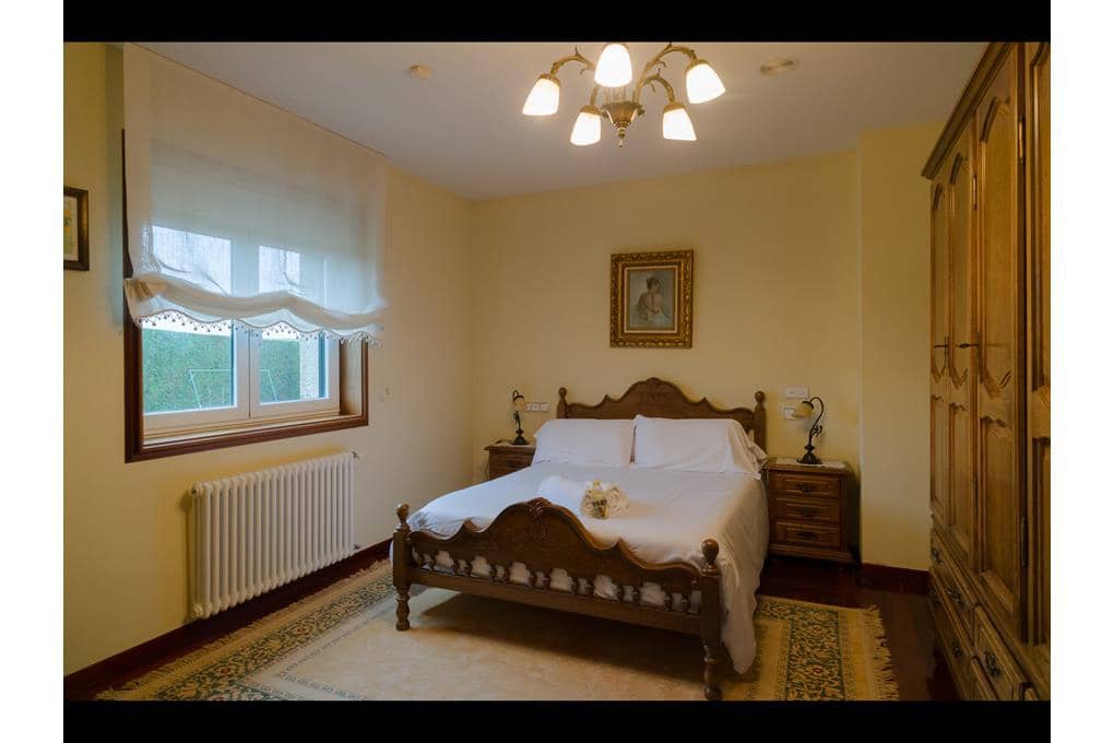 7 Zimmer Villa zu verkaufen in Dumbria mit Garage - 650.000 € (Ref: 10060912)