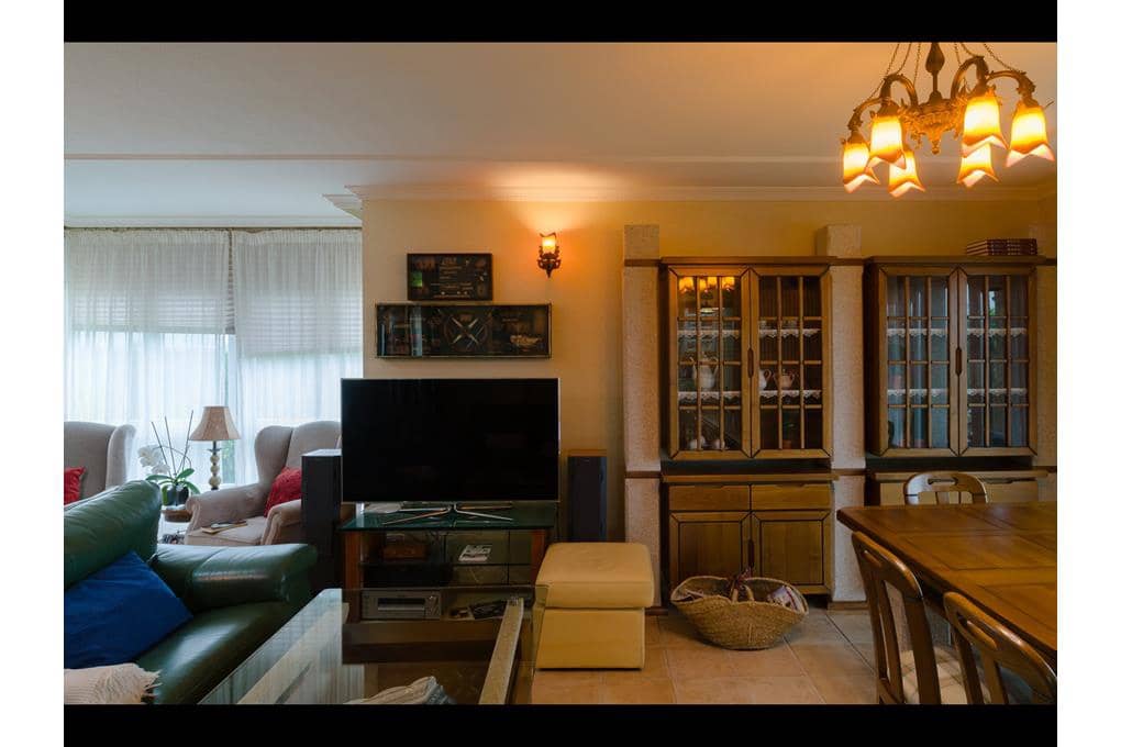 7 Zimmer Villa zu verkaufen in Dumbria mit Garage - 650.000 € (Ref: 10060912)