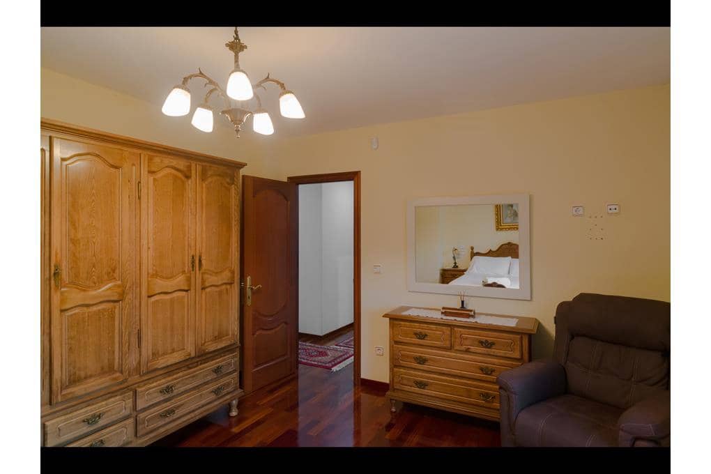 7 Zimmer Villa zu verkaufen in Dumbria mit Garage - 650.000 € (Ref: 10060912)