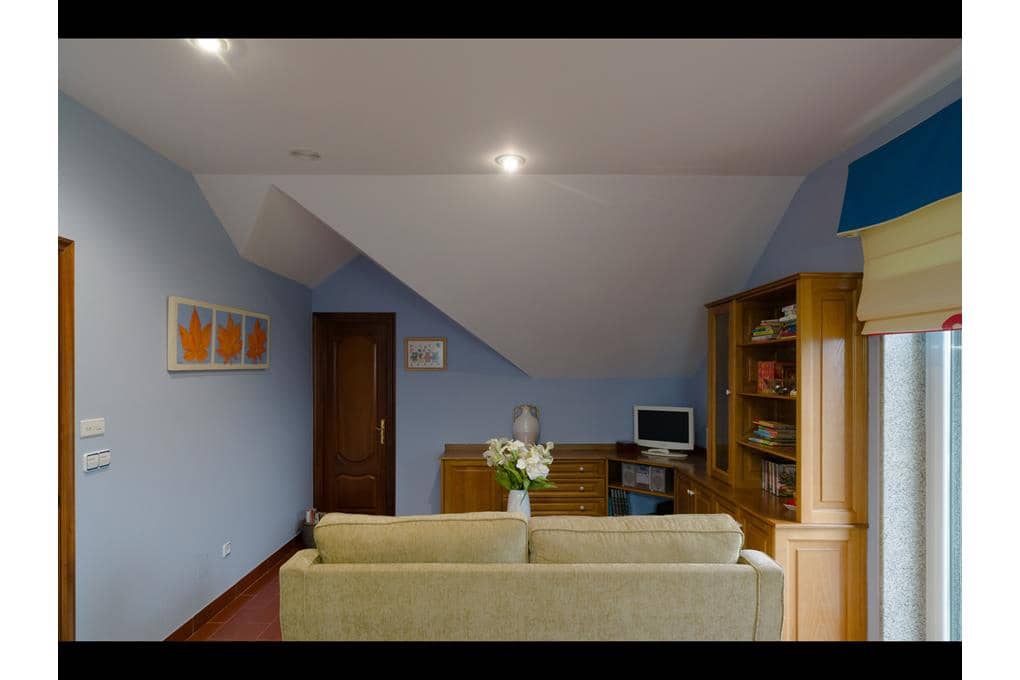 7 Zimmer Villa zu verkaufen in Dumbria mit Garage - 650.000 € (Ref: 10060912)