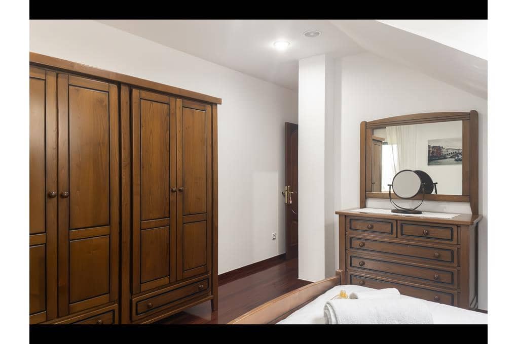 7 Zimmer Villa zu verkaufen in Dumbria mit Garage - 650.000 € (Ref: 10060912)