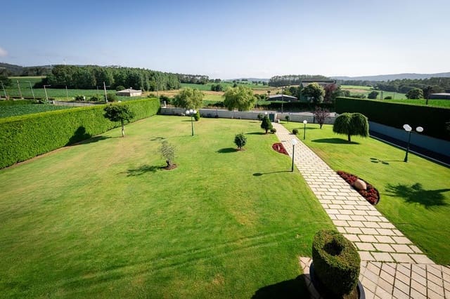 7 Zimmer Villa zu verkaufen in Dumbría mit Garage - 650.000 € (Ref: 10060912)