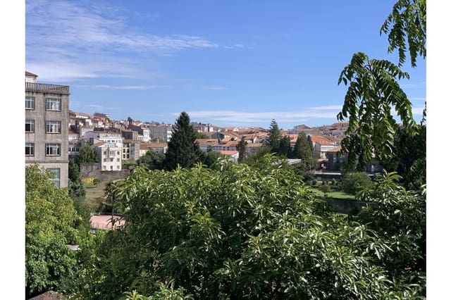 3 quarto Apartamento para venda em Santiago de Compostela com garagem - 540 000 € (Ref: 10095774)