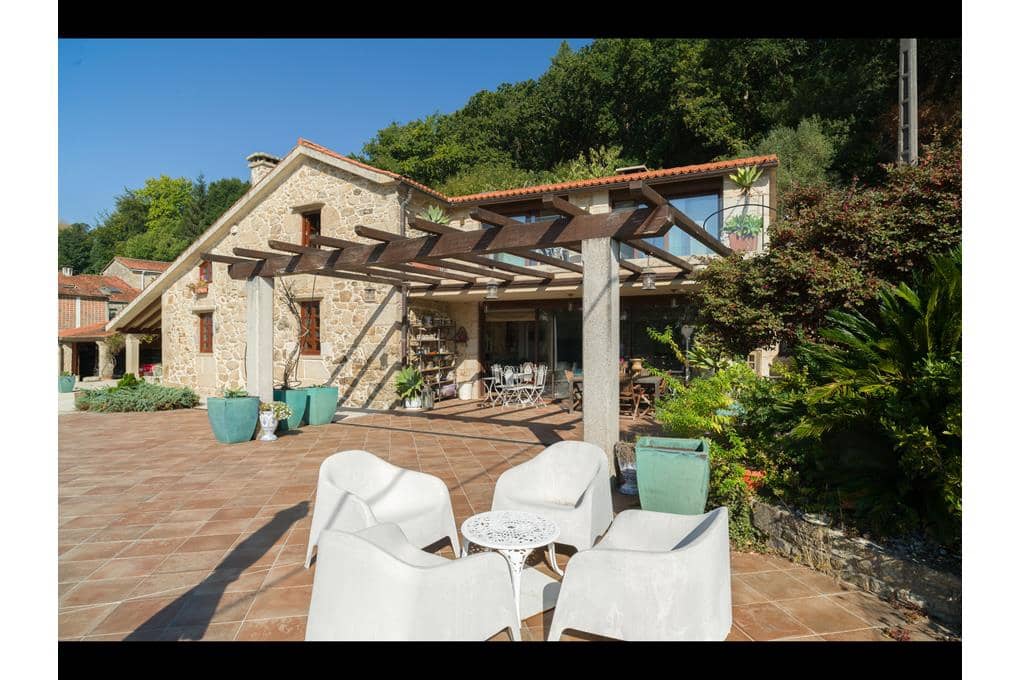 4 camera da letto Villa in vendita in Brion con piscina garage - 825.000 € (Rif: 10118057)