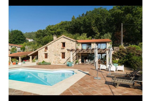 4 camera da letto Villa in vendita in Brión con piscina garage - 825.000 € (Rif: 10118057)