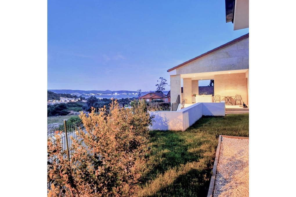 3 soverom Villa til salgs i Sanxenxo med garasje - € 990 000 (Ref: 10130180)