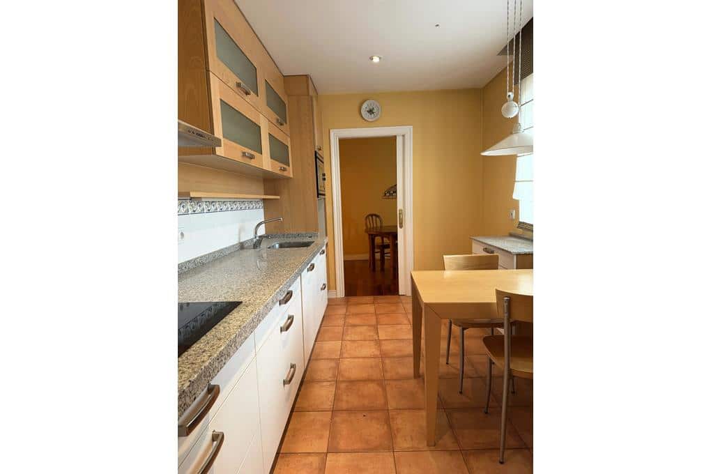 5 bedroom Flat for sale in Santiago de Compostela with garage - € 820,000 (Ref: 10147450)