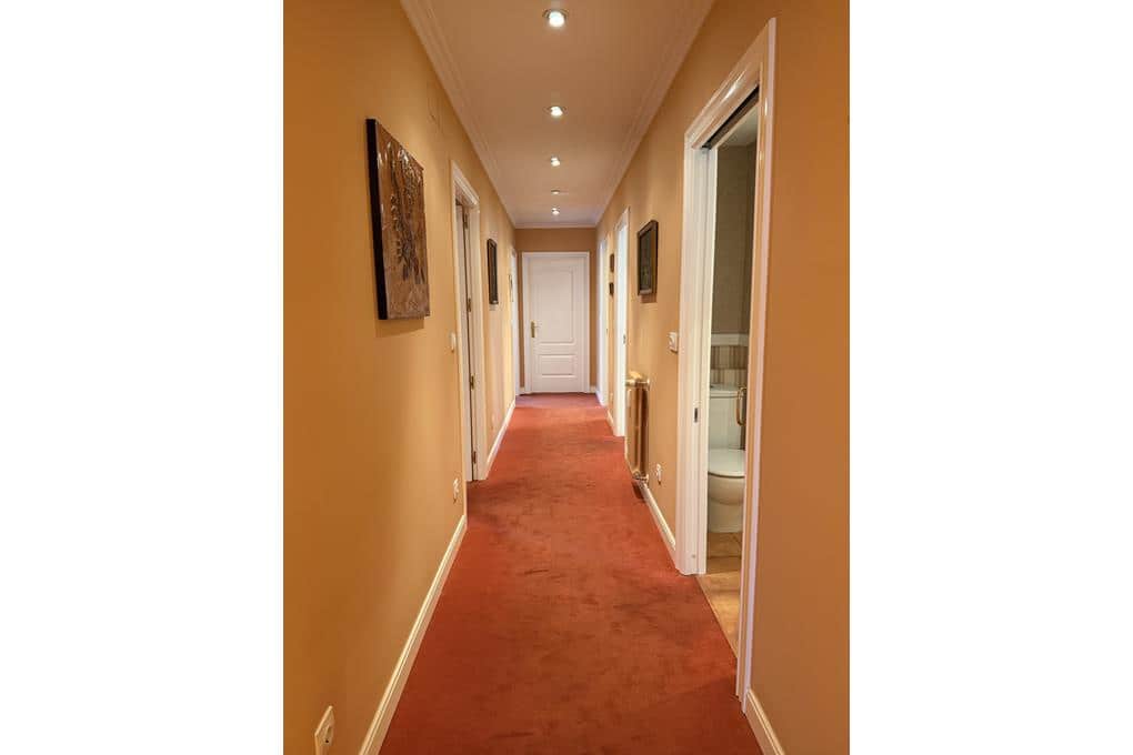 5 bedroom Flat for sale in Santiago de Compostela with garage - € 820,000 (Ref: 10147450)