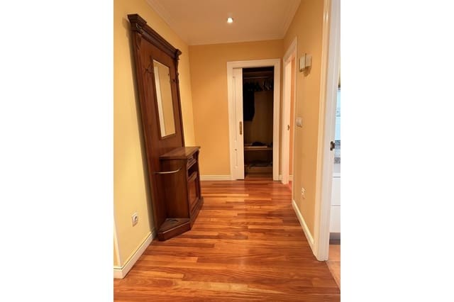 5 sypialnia Mieszkanie na sprzedaż w Santiago de Compostela z garażem - 820 000 € (Ref: 10147450)