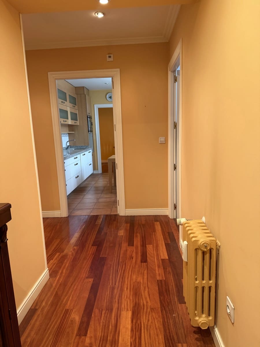 5 bedroom Flat for sale in Santiago de Compostela with garage - € 820,000 (Ref: 10147450)
