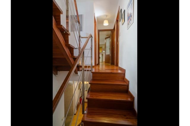 3 soverom Hus til salgs i Santiago de Compostela - € 495 000 (Ref: 10167501)