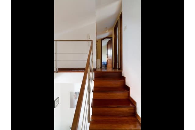 3 soverom Hus til salgs i Santiago de Compostela - € 495 000 (Ref: 10167501)