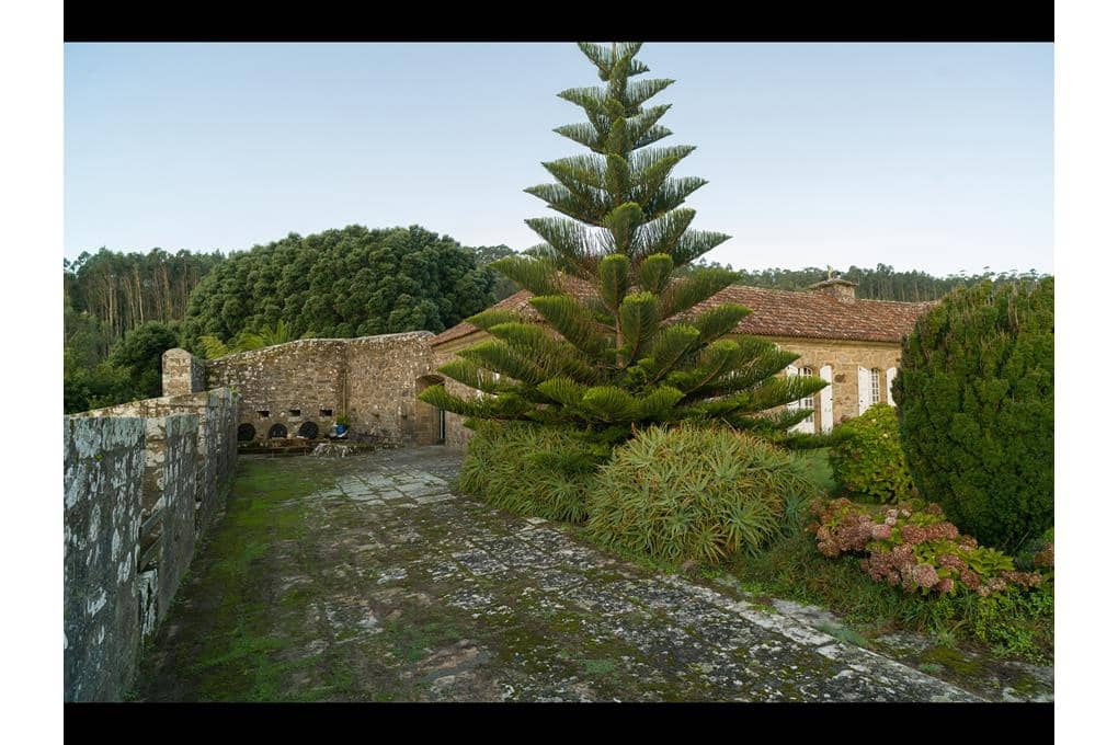 6 soverom Hus til salgs i Corcubion med garasje - € 4 750 000 (Ref: 10179595)