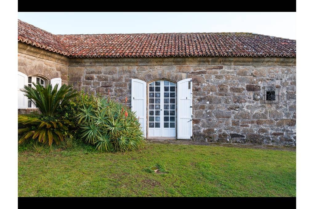 6 soverom Hus til salgs i Corcubion med garasje - € 4 750 000 (Ref: 10179595)
