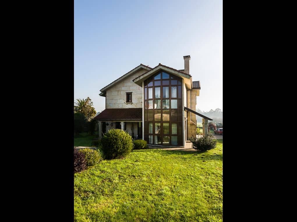 4 bedroom Townhouse for sale in Brion with pool garage - € 600,000 (Ref: 5897541)