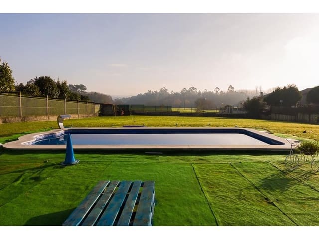 4 bedroom Townhouse for sale in Brión with pool garage - € 600,000 (Ref: 5897541)