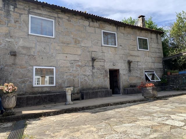 6 bedroom Finca/Country House for sale in Teo with garage - € 350,000 (Ref: 6201871)