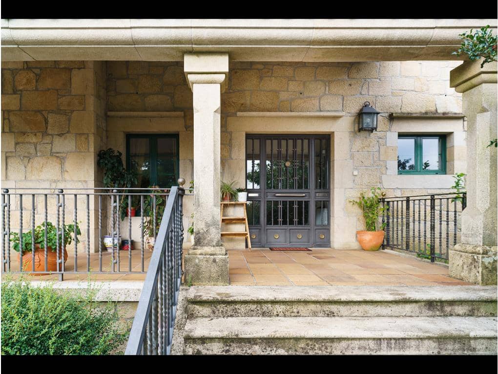 6 sypialnia Dom na sprzedaż w Teo z basenem garażem - 1 350 000 € (Ref: 6441561)