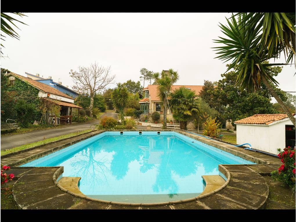 6 sypialnia Dom na sprzedaż w Teo z basenem garażem - 1 350 000 € (Ref: 6441561)