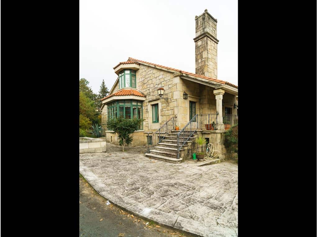 6 sypialnia Dom na sprzedaż w Teo z basenem garażem - 1 350 000 € (Ref: 6441561)