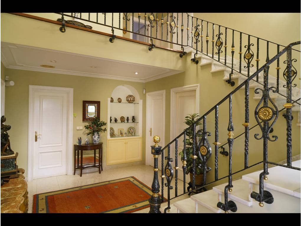 6 sypialnia Dom na sprzedaż w Teo z basenem garażem - 1 350 000 € (Ref: 6441561)