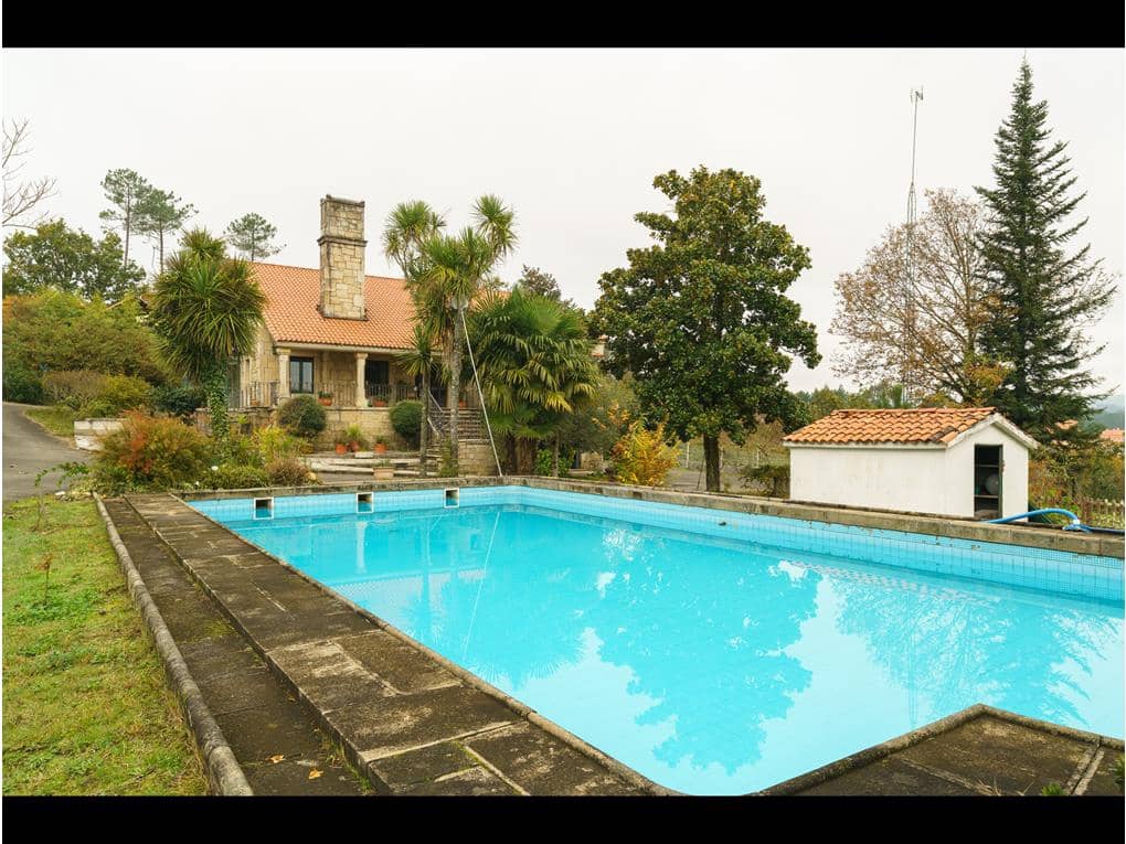 6 sypialnia Dom na sprzedaż w Teo z basenem garażem - 1 350 000 € (Ref: 6441561)